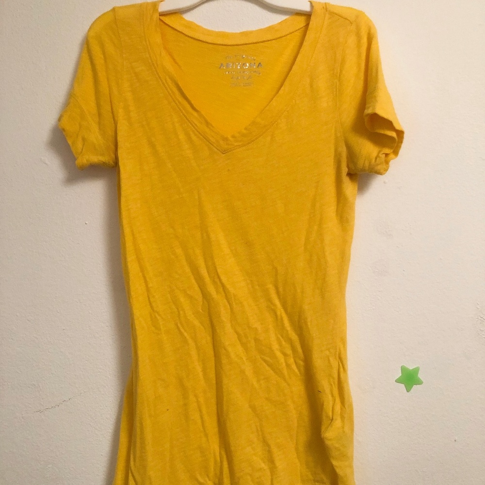 yellow tshirt